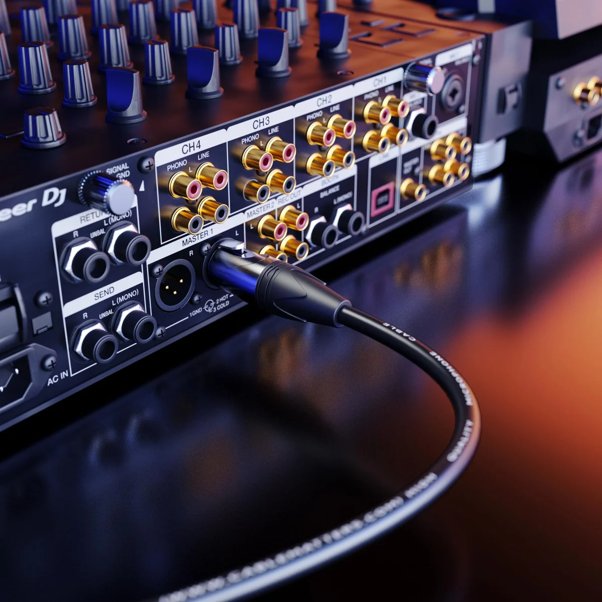 Cable Matters XLR 2-pack — two cables with molded strain relief at connectors